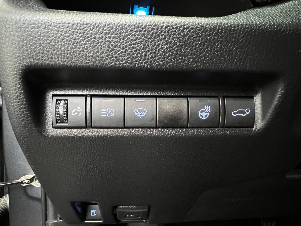 Used 2021 Toyota RAV4 XSE image 25