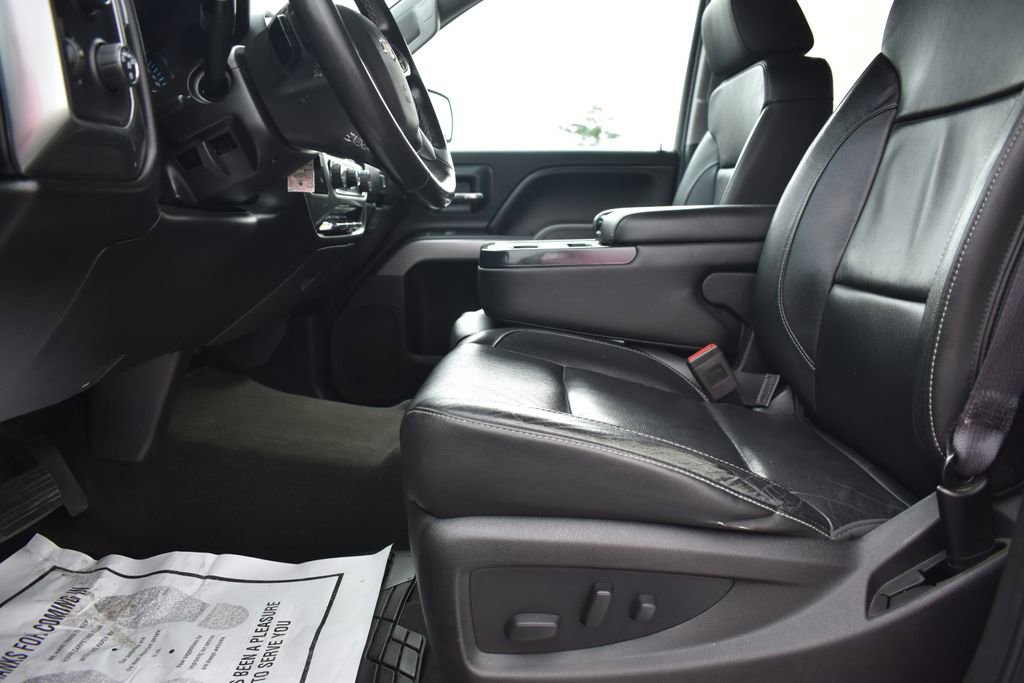 Used 2017 Chevrolet Silverado 1500 LT w/ All Star Edition AWD/4WD image 3