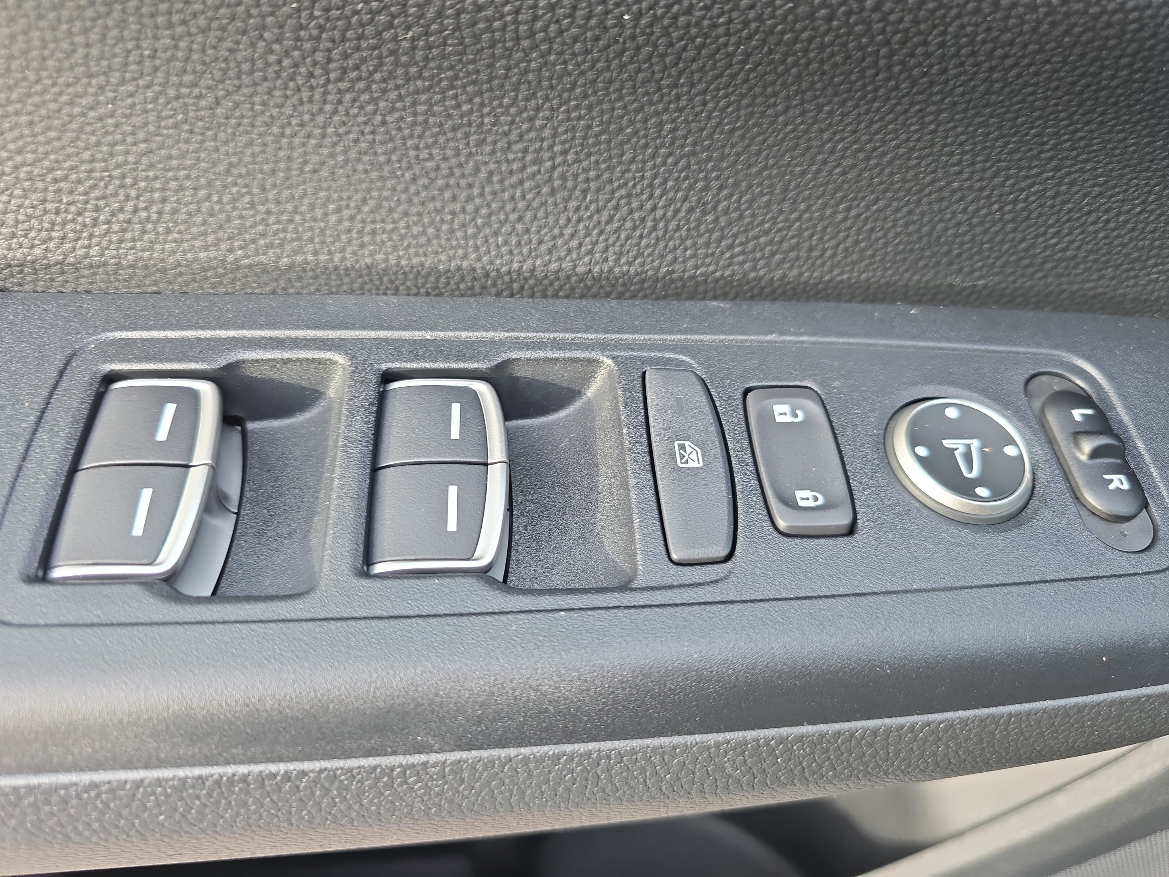 Used 2023 Honda CR-V EX-L image 28