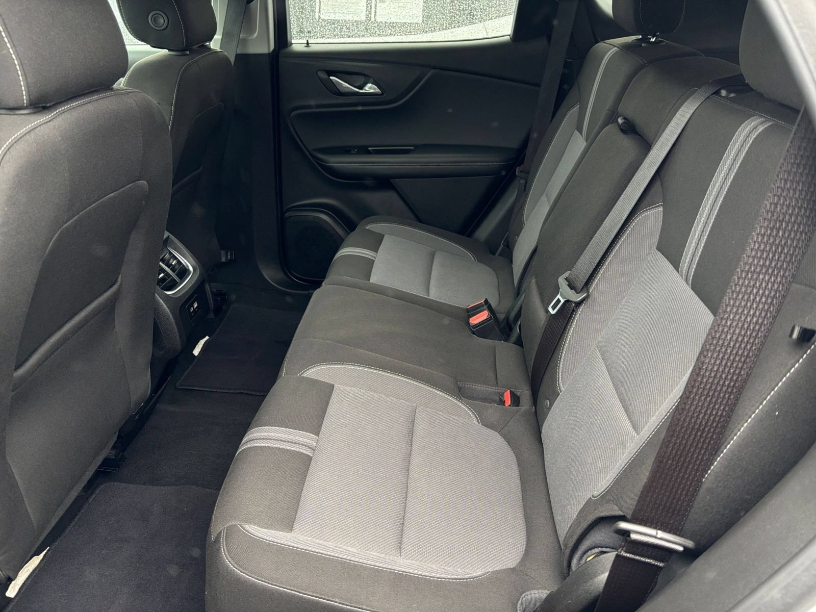 Used 2025 Chevrolet Blazer LT FWD image 27