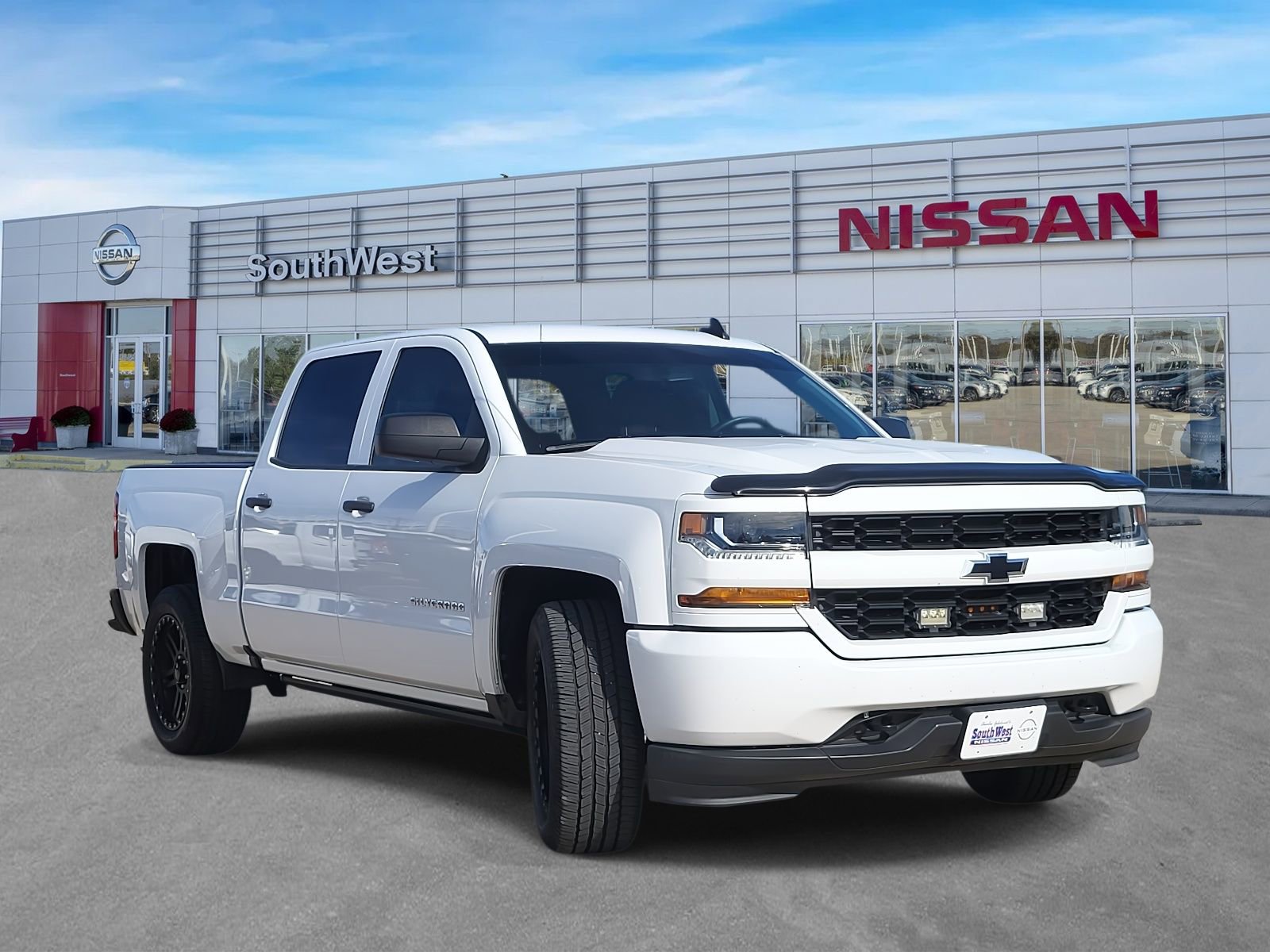 Used 2018 Chevrolet Silverado 1500 Custom w/ Custom Value Package image 5