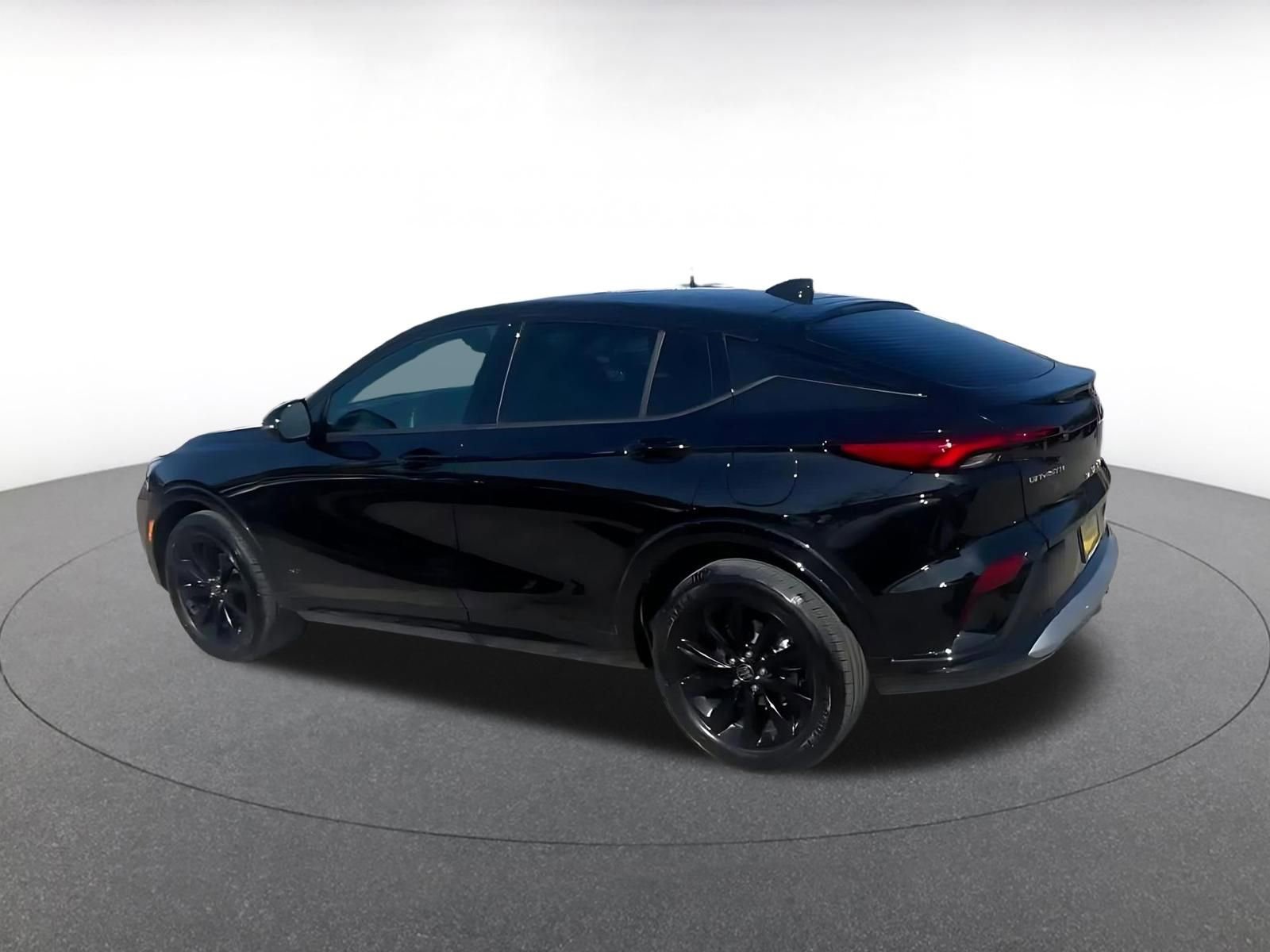 Used 2025 Buick Envista Sport Touring image 10