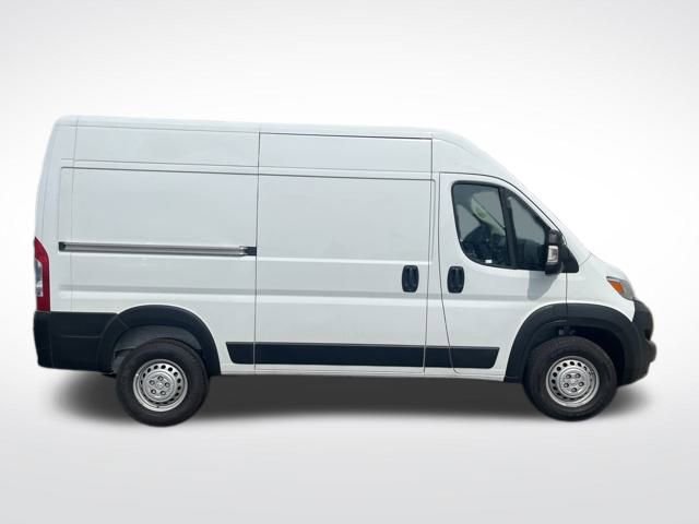 Used 2025 RAM ProMaster 2500 w/ Convenience Group image 6
