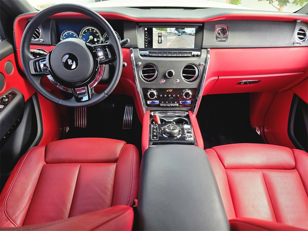 Used 2022 Rolls-Royce Cullinan image 18