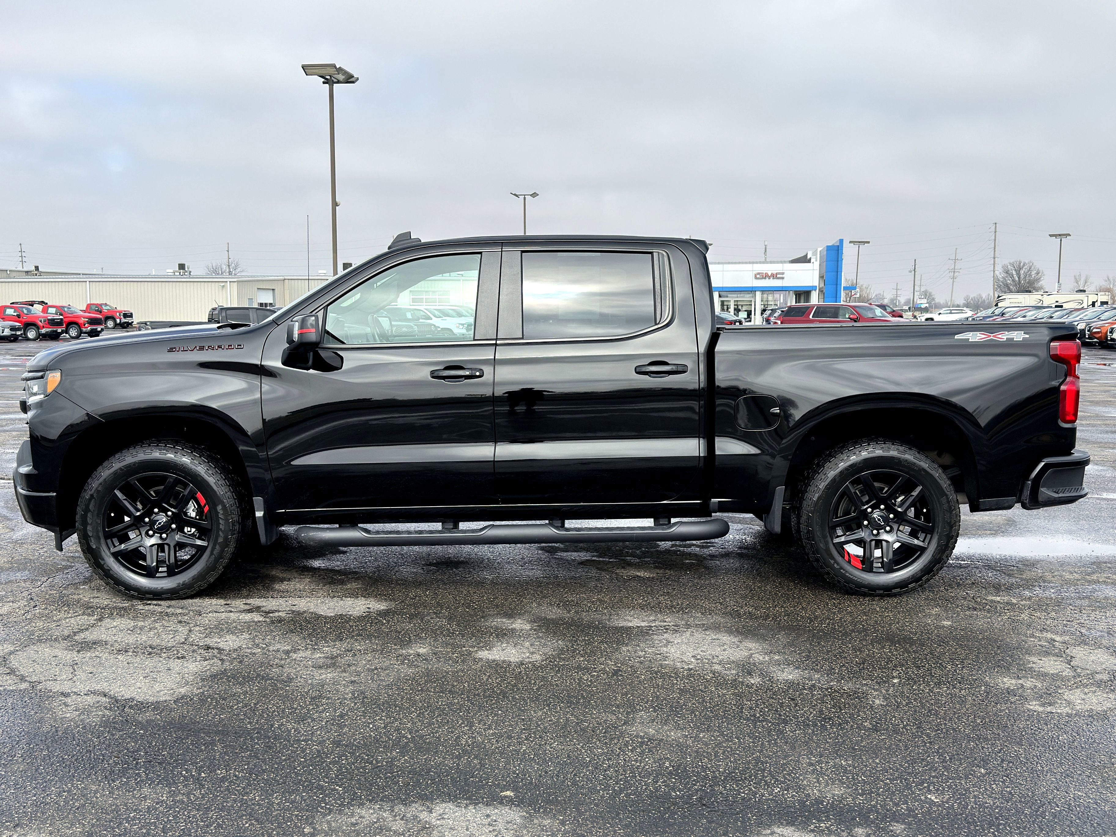 Used 2023 Chevrolet Silverado 1500 RST w/ Redline Edition image 7