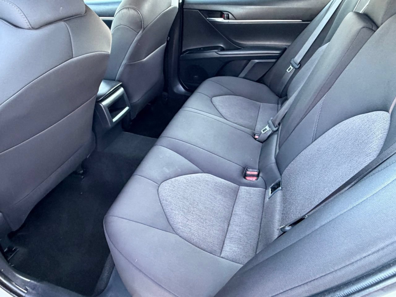 Used 2020 Toyota Camry LE AWD/4WD image 29