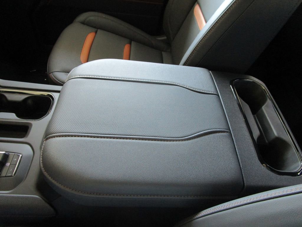 New 2026 GMC Sierra 1500 AT4 w/ Technology Package image 39