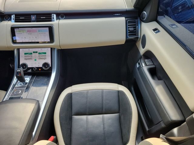 Used 2020 Land Rover Range Rover Sport HST image 16