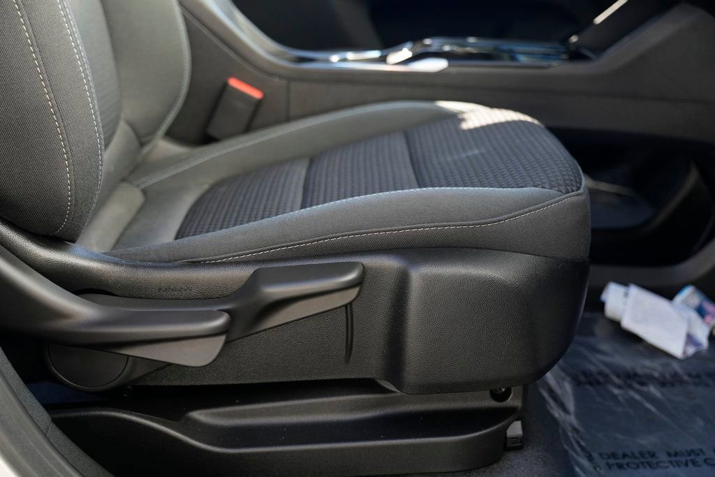 Used 2022 Chevrolet Bolt EUV LT image 34