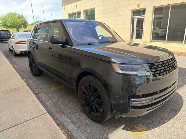 Used 2023 Land Rover Range Rover Long Wheelbase Autobiography image 3