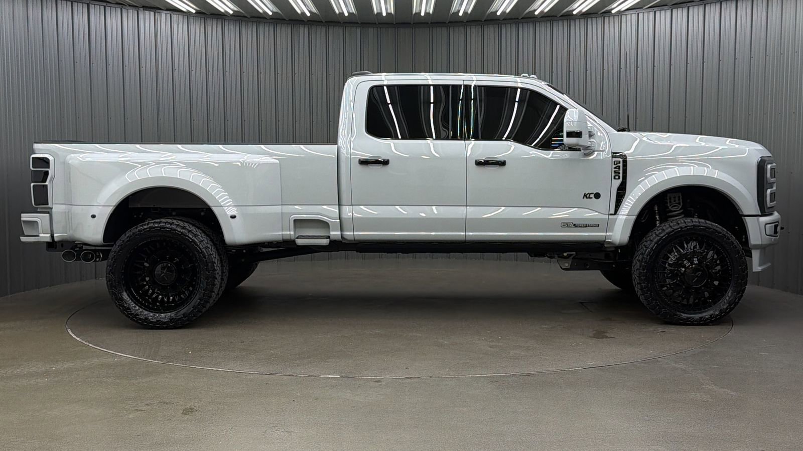 Used 2026 Ford F450 Platinum w/ Platinum Plus Package AWD/4WD image 6