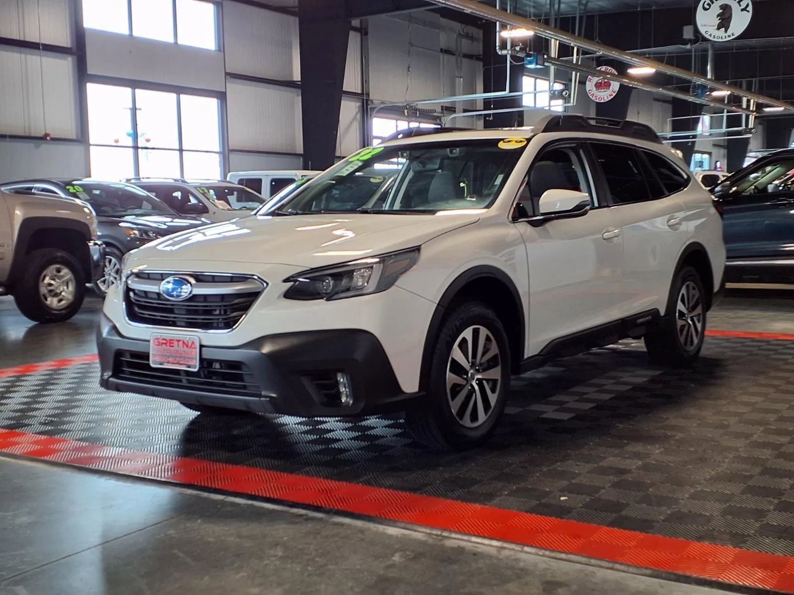 Used 2022 Subaru Outback Premium image 3