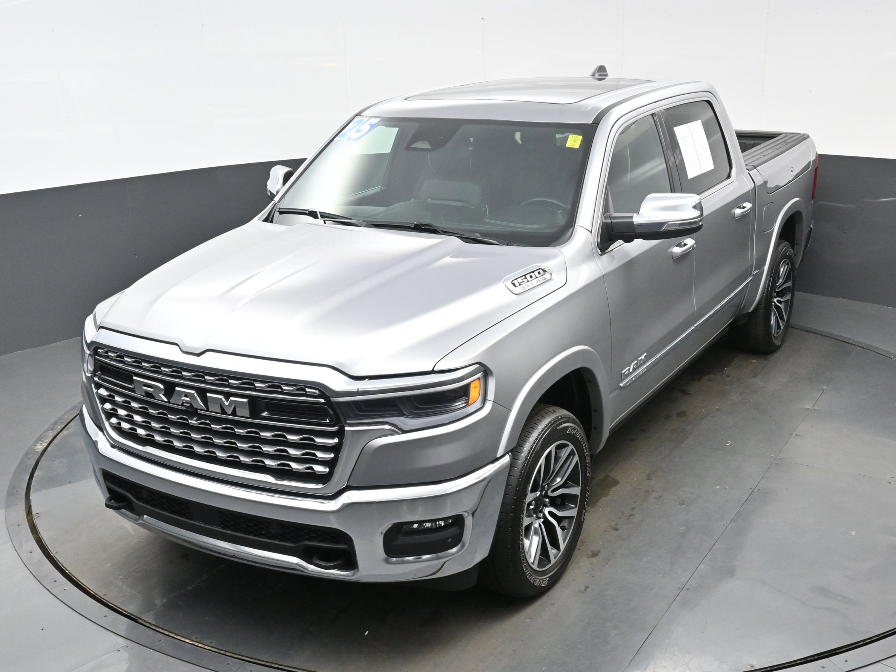 Used 2025 RAM 1500 Limited image 40