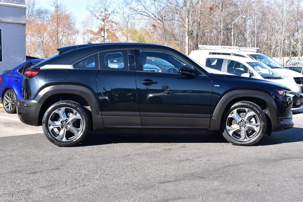 Used 2023 MAZDA MX-30 Electric w/ Premium Plus Pkg image 4
