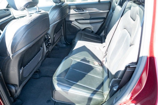 Certified 2023 Jeep Grand Cherokee Limited RWD image 28