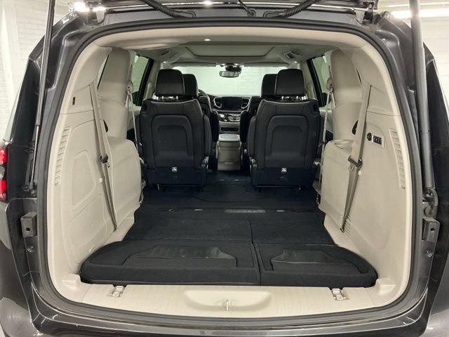 Used 2023 Chrysler Pacifica Limited w/ Uconnect Theater Family Group AWD/4WD image 8