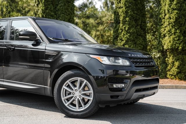 Used 2017 Land Rover Range Rover Sport SE AWD/4WD image 7