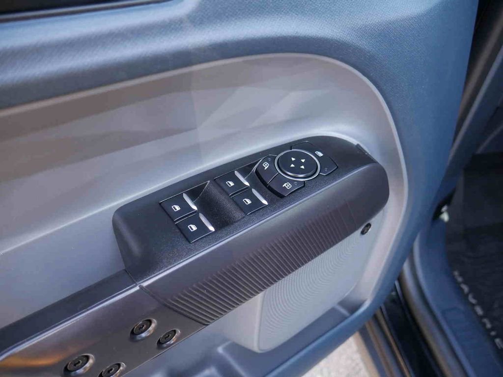 Used 2024 Ford Maverick Lariat w/ Black Appearance Package image 26