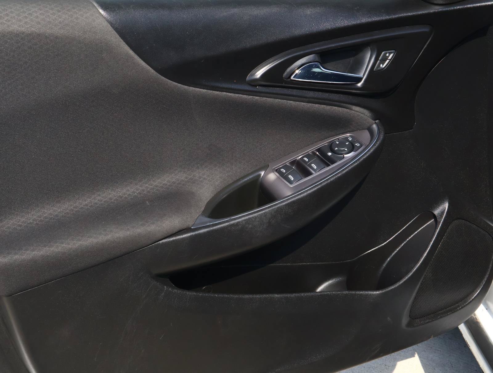 Used 2019 Chevrolet Malibu LT w/ Driver Confidence Package II FWD image 12