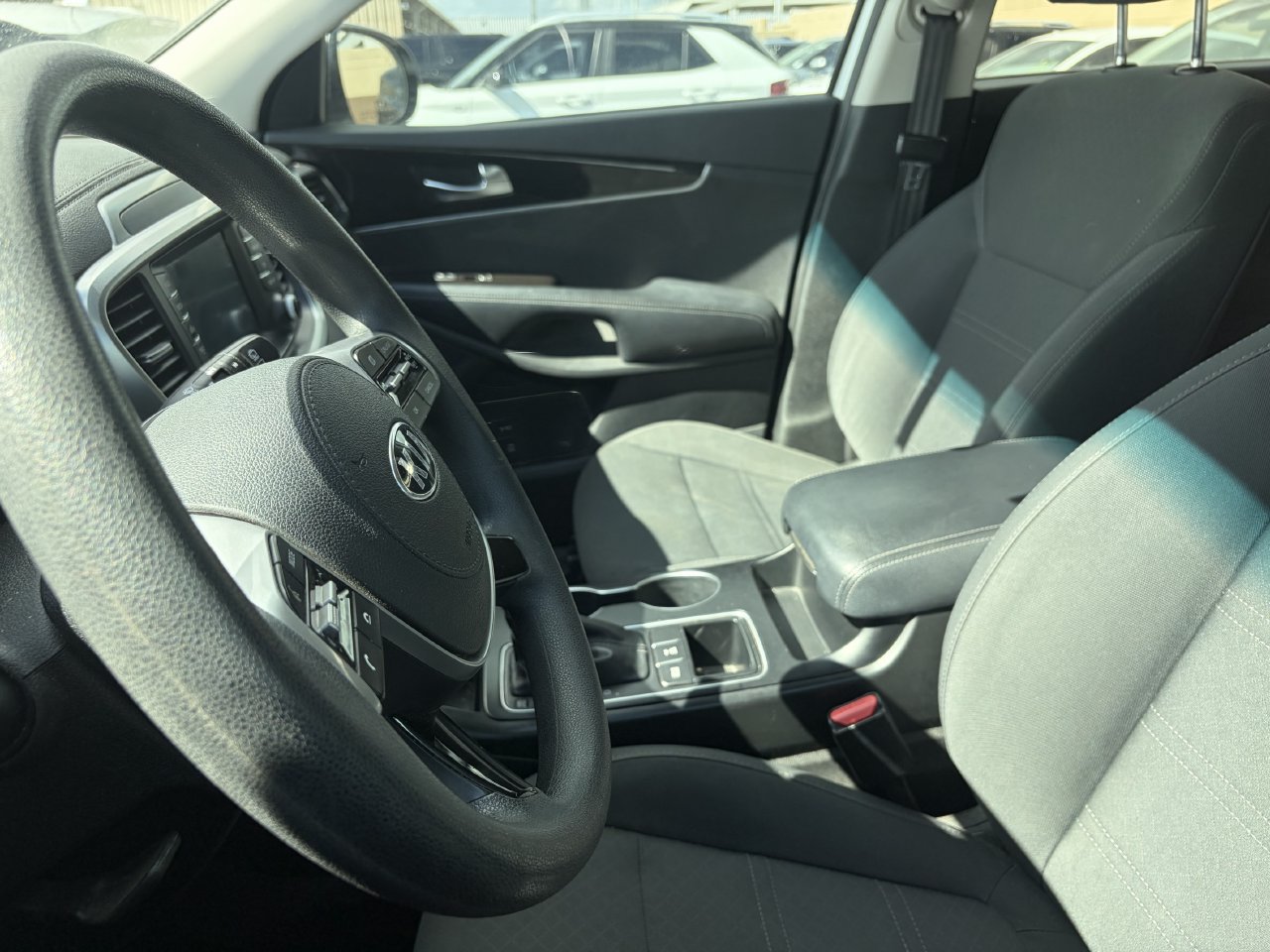 Used 2020 Kia Sorento LX AWD/4WD image 6