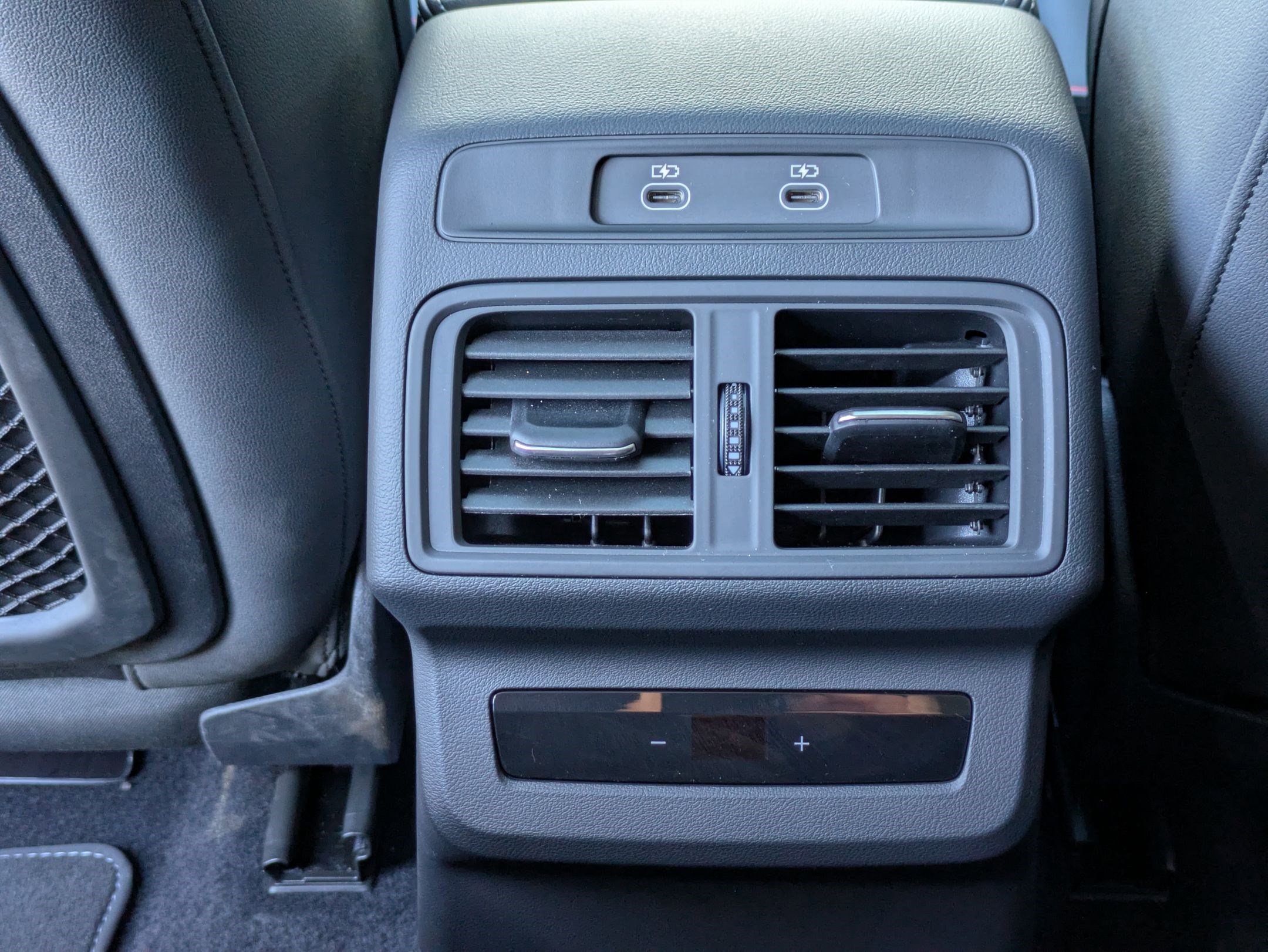 Used 2025 Audi Q5 Premium w/ Convenience Package image 24