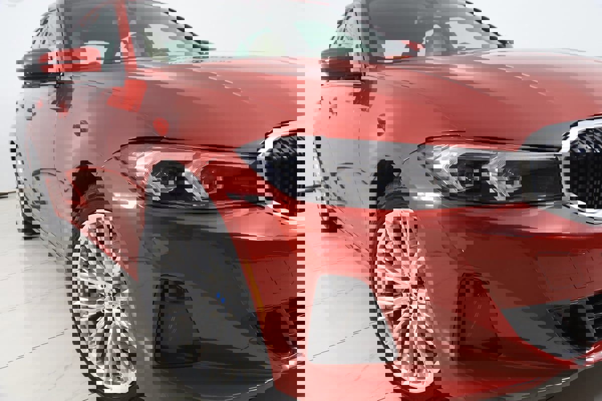 Used 2023 BMW 330i xDrive Sedan image 16