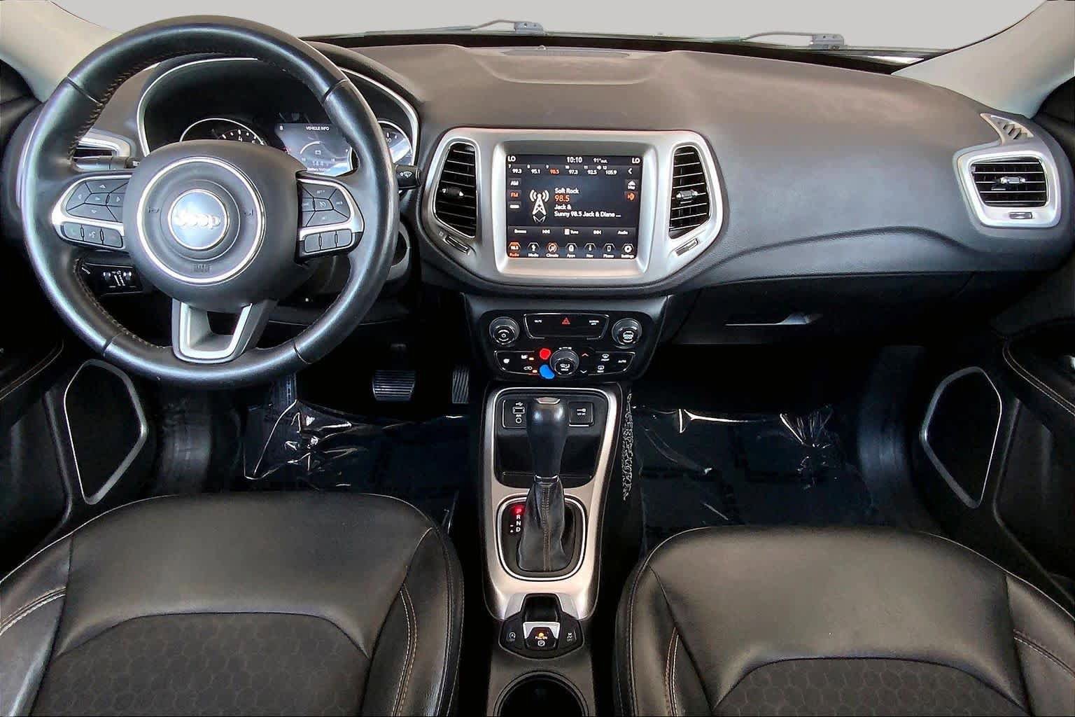 Used 2018 Jeep Compass Latitude w/ Popular Equipment Group FWD image 16