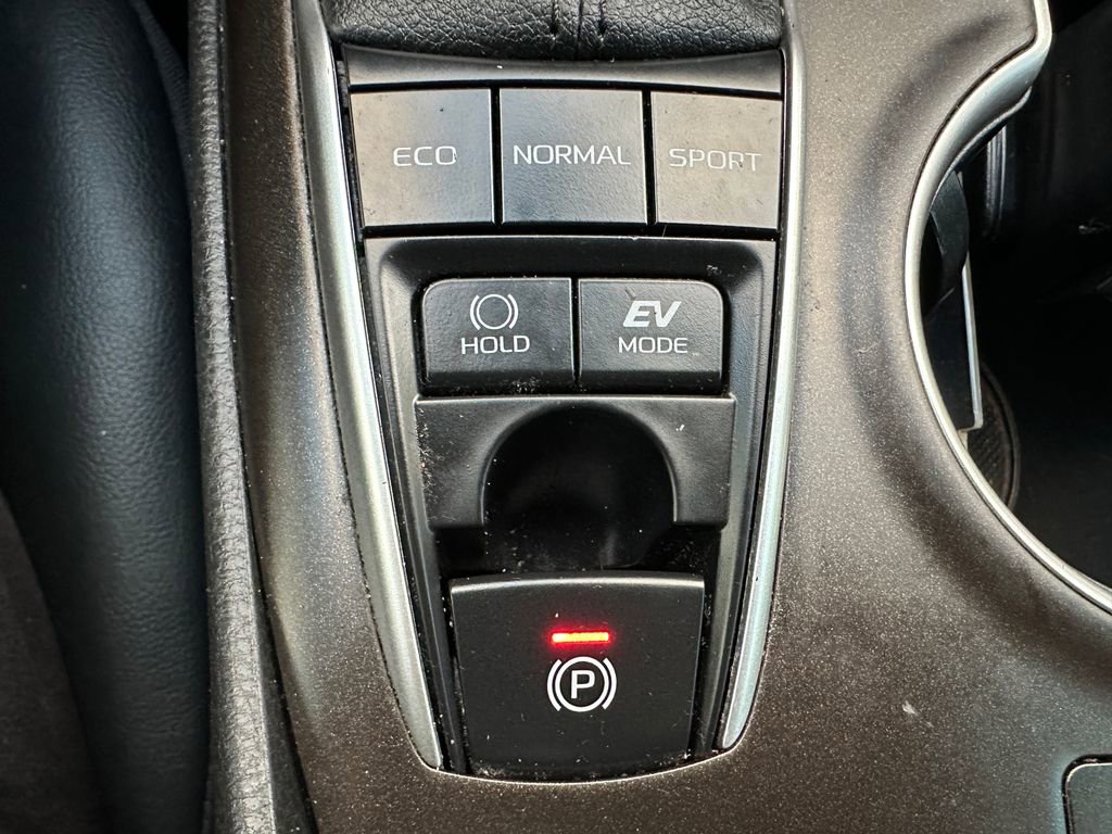 Certified 2022 Toyota Camry XLE image 19