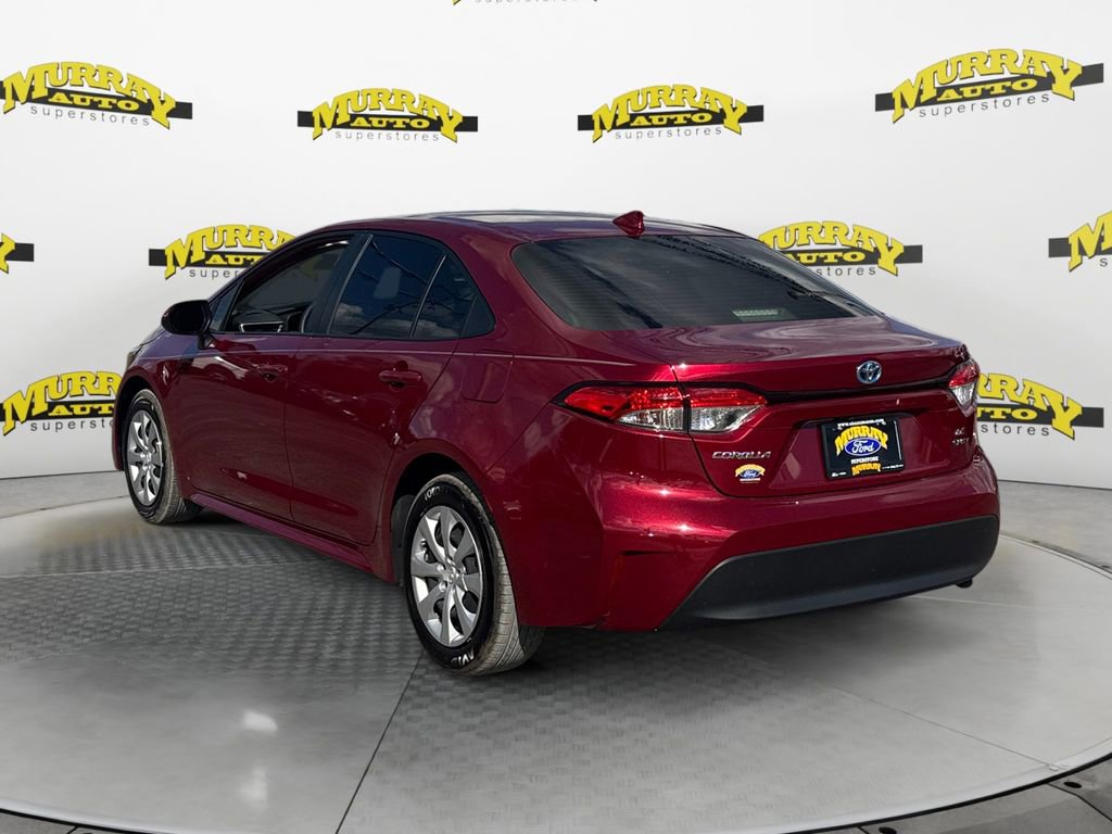 Used 2025 Toyota Corolla LE image 3