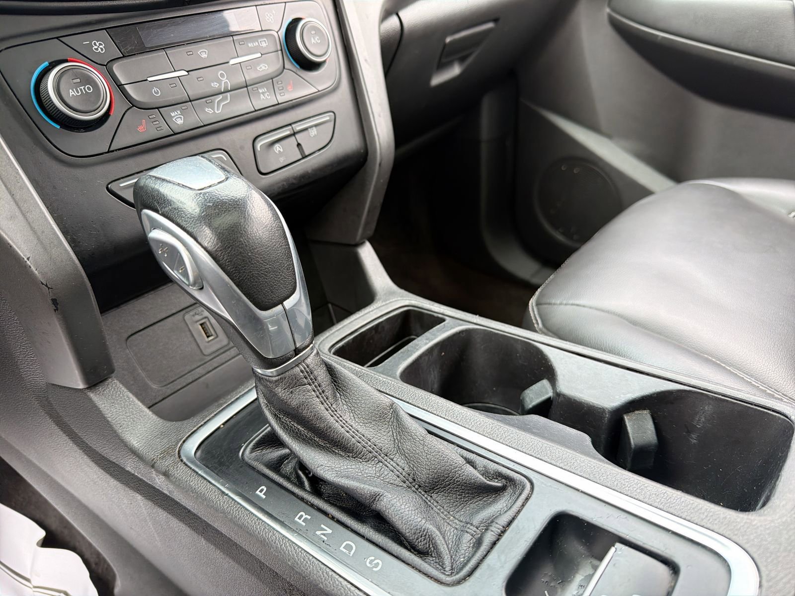 Used 2019 Ford Escape SEL AWD/4WD image 34