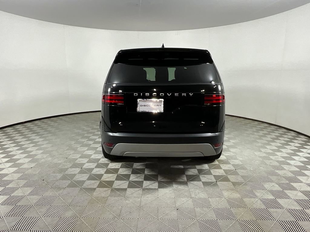 Certified 2025 Land Rover Discovery S image 7