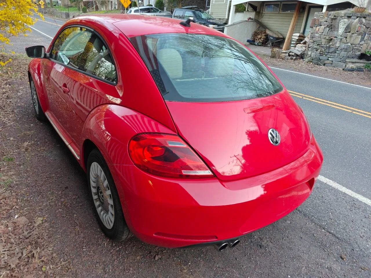 Used 2015 Volkswagen Beetle 1.8T FWD image 4