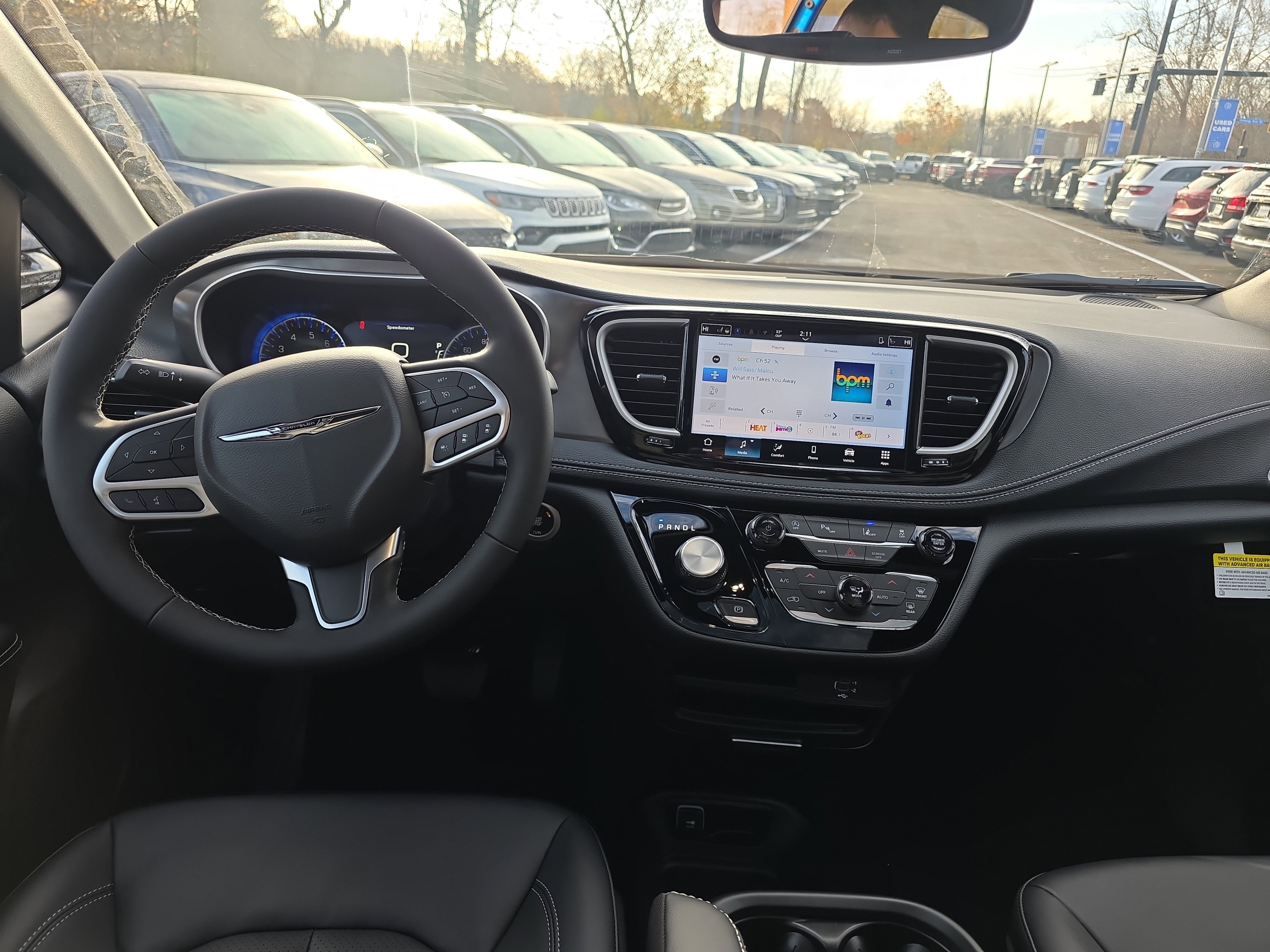 New 2026 Chrysler Pacifica Select image 17