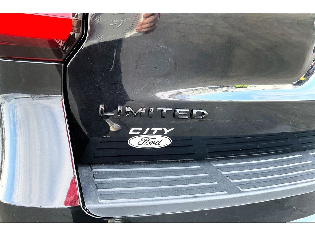 Used 2022 Ford Expedition Limited AWD/4WD image 10
