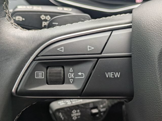 Used 2024 Audi Q8 Prestige w/ Prestige Package AWD/4WD image 26
