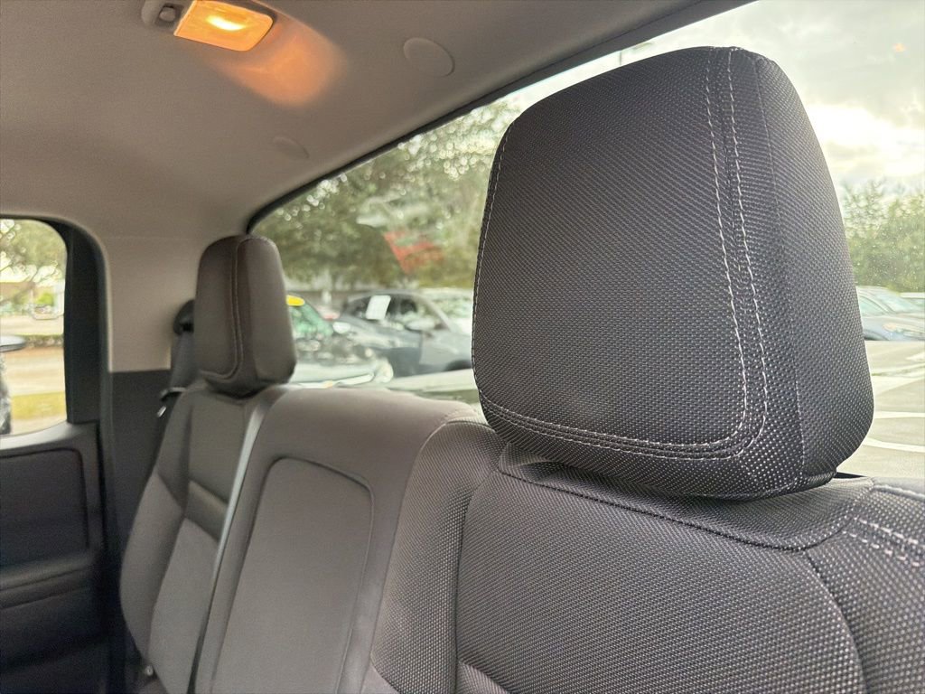 Used 2022 Nissan Frontier SV image 11