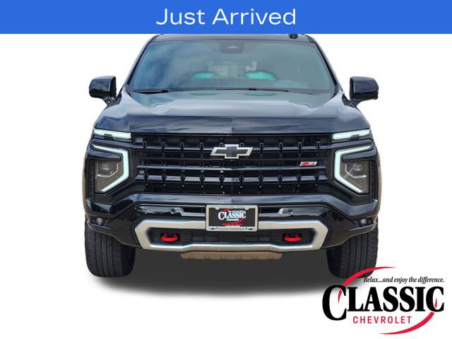 Used 2025 Chevrolet Suburban Z71 w/ Z71 Off-Road Package AWD/4WD image 13
