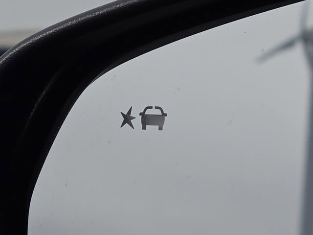 Used 2024 Chevrolet Trax ACTIV w/ Sunroof Package image 12