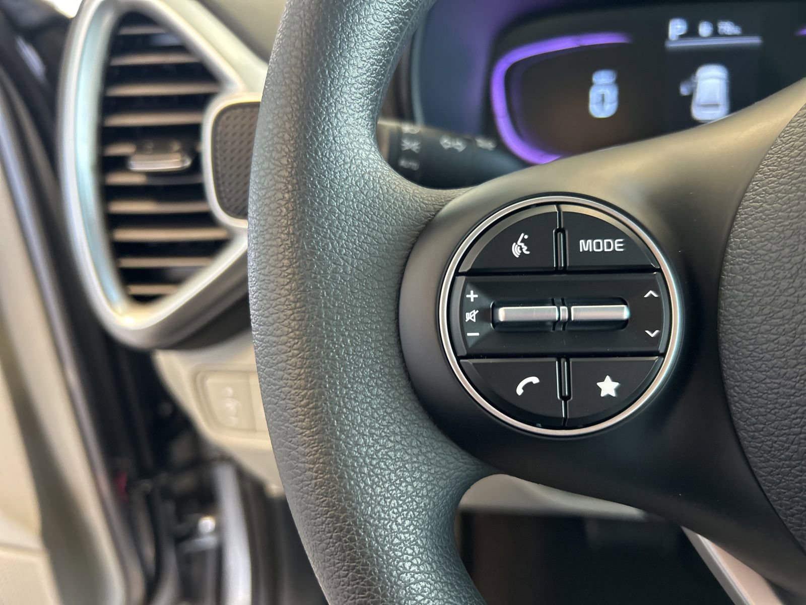 New 2025 Kia Soul LX image 16