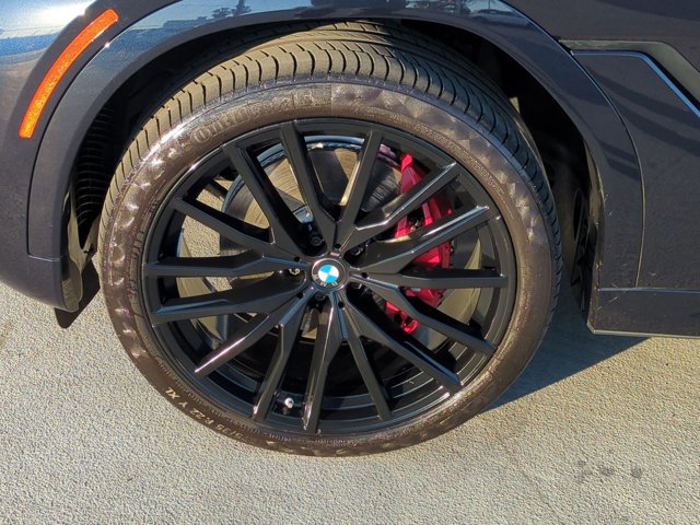 Certified 2025 BMW X6 xDrive40i w/ Premium Package image 25