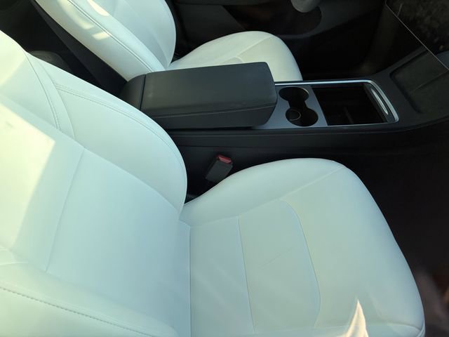 Used 2025 Tesla Model Y Long Range image 9