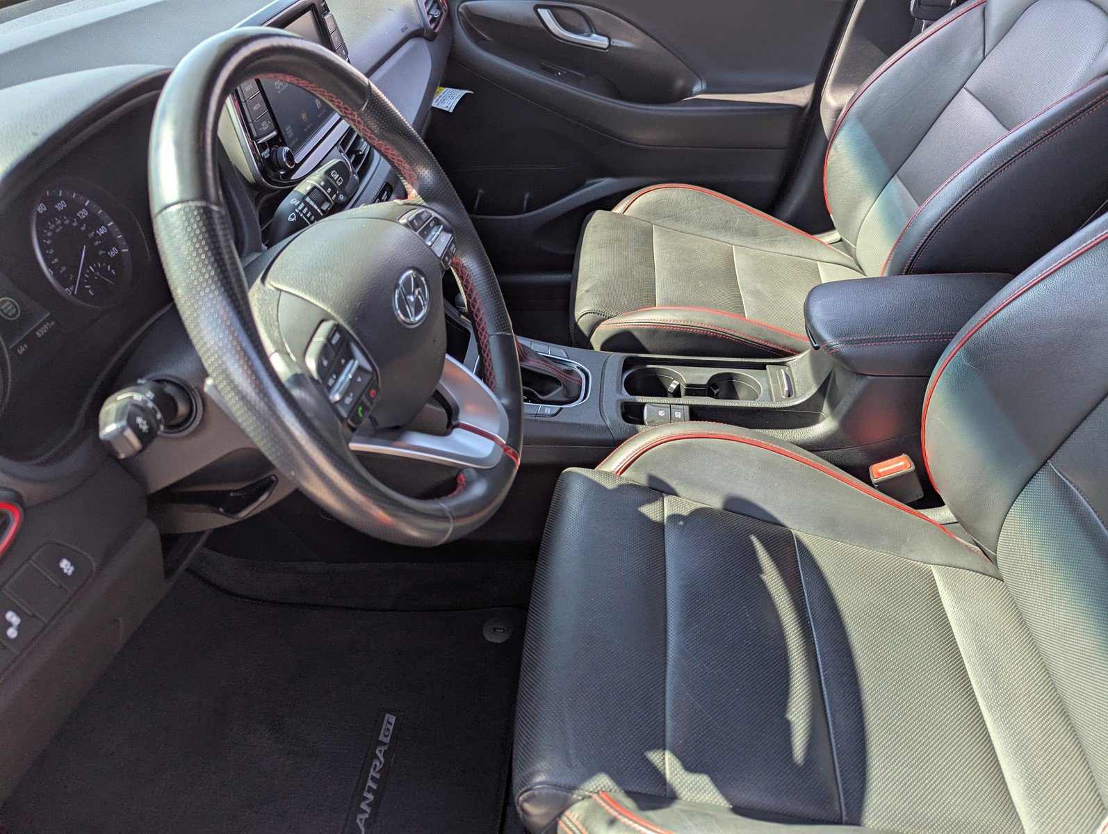 Used 2018 Hyundai Elantra GT Sport image 11