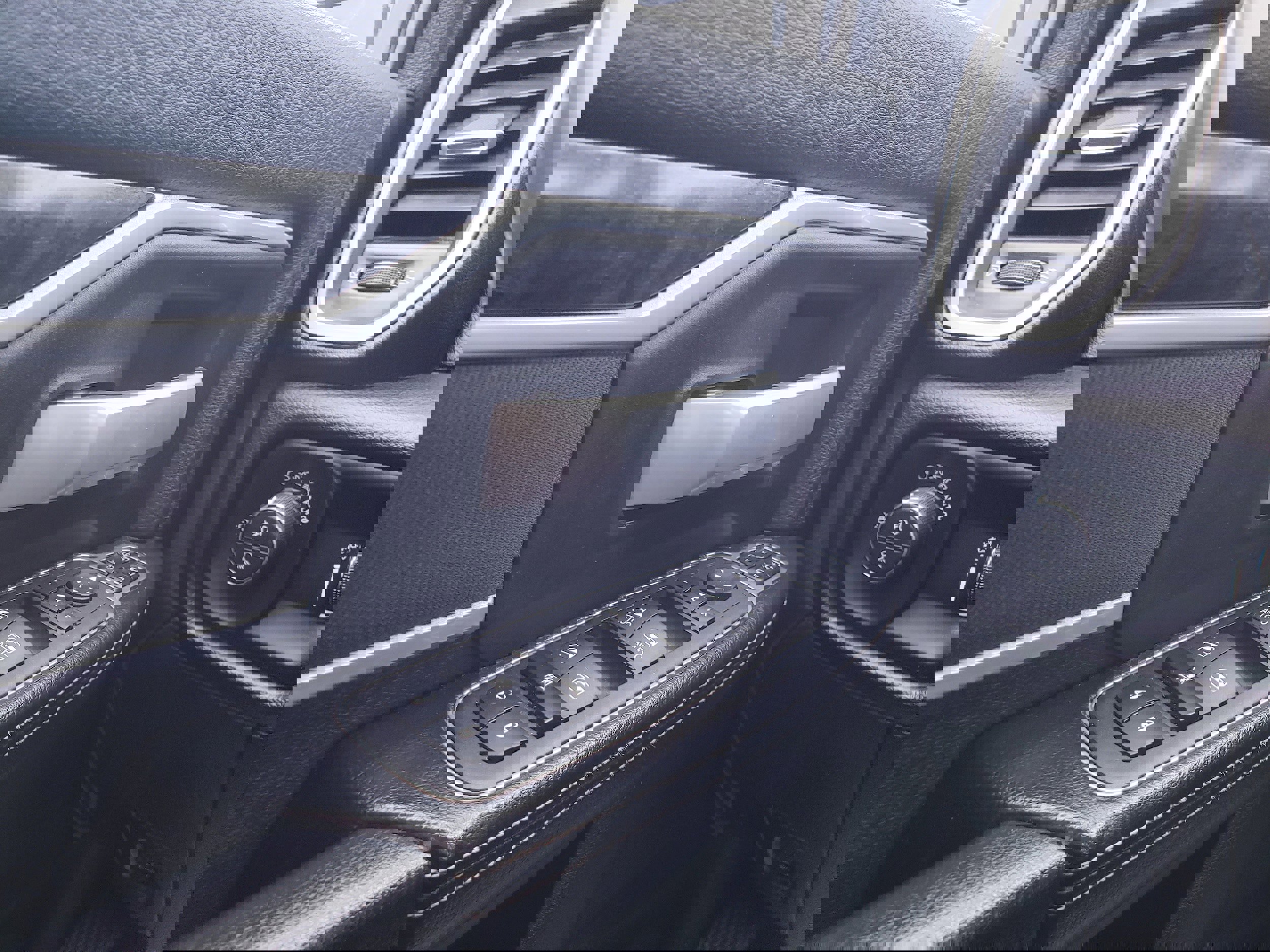 Used 2024 RAM 2500 Big Horn w/ Sport Appearance Package image 38