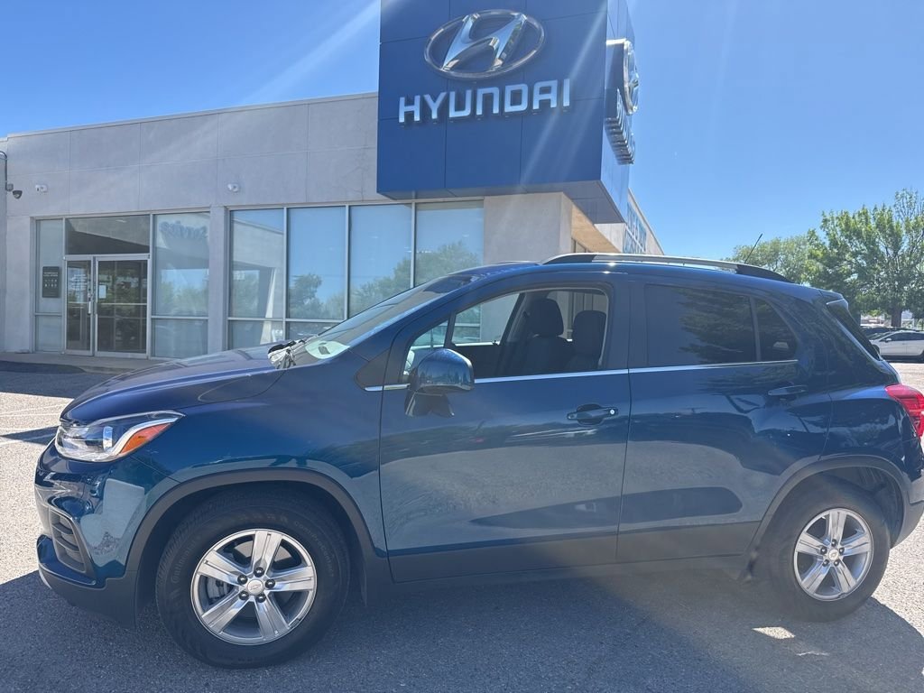 Used 2019 Chevrolet Trax LT FWD image 1