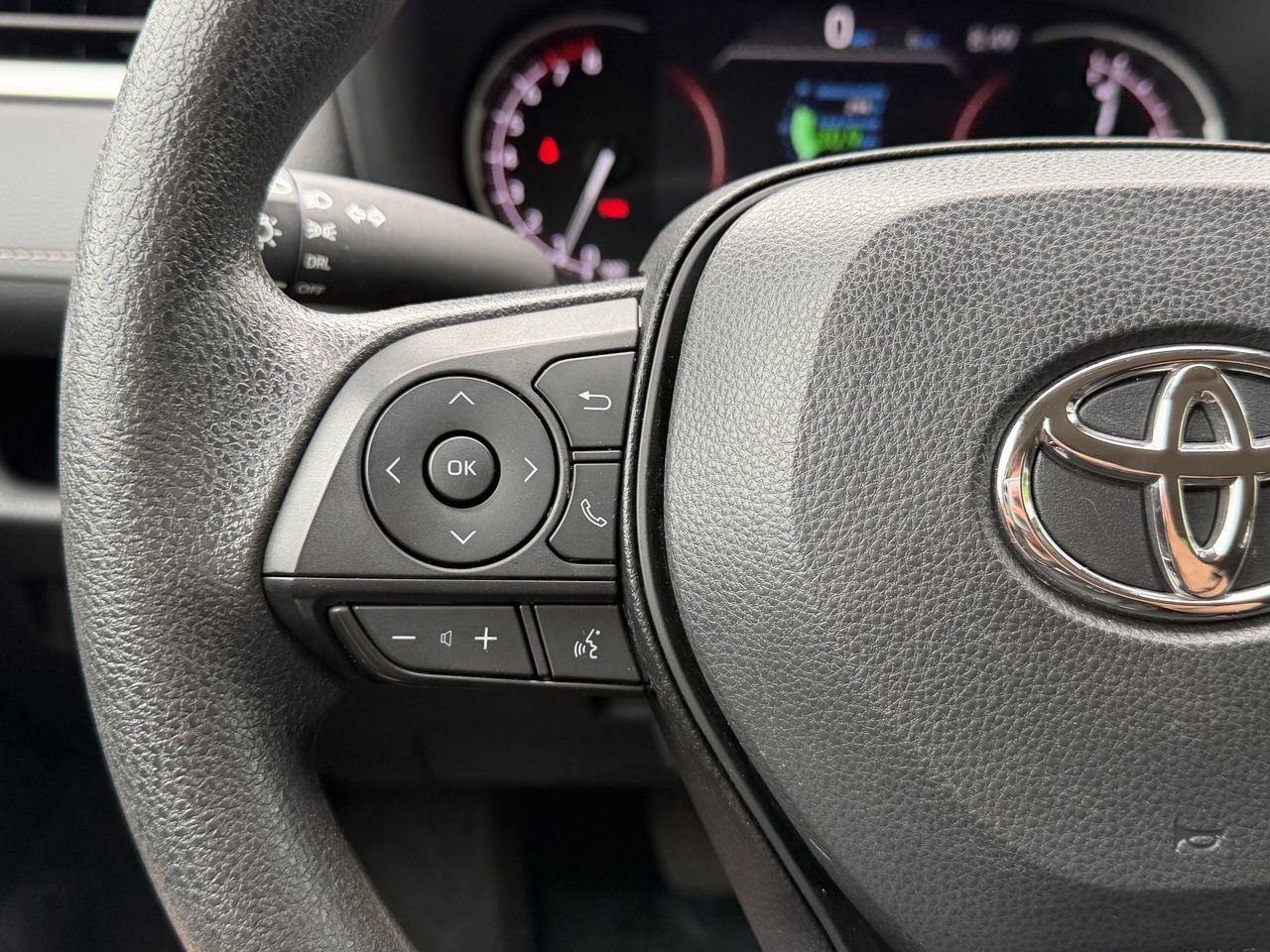 Used 2024 Toyota RAV4 LE image 15