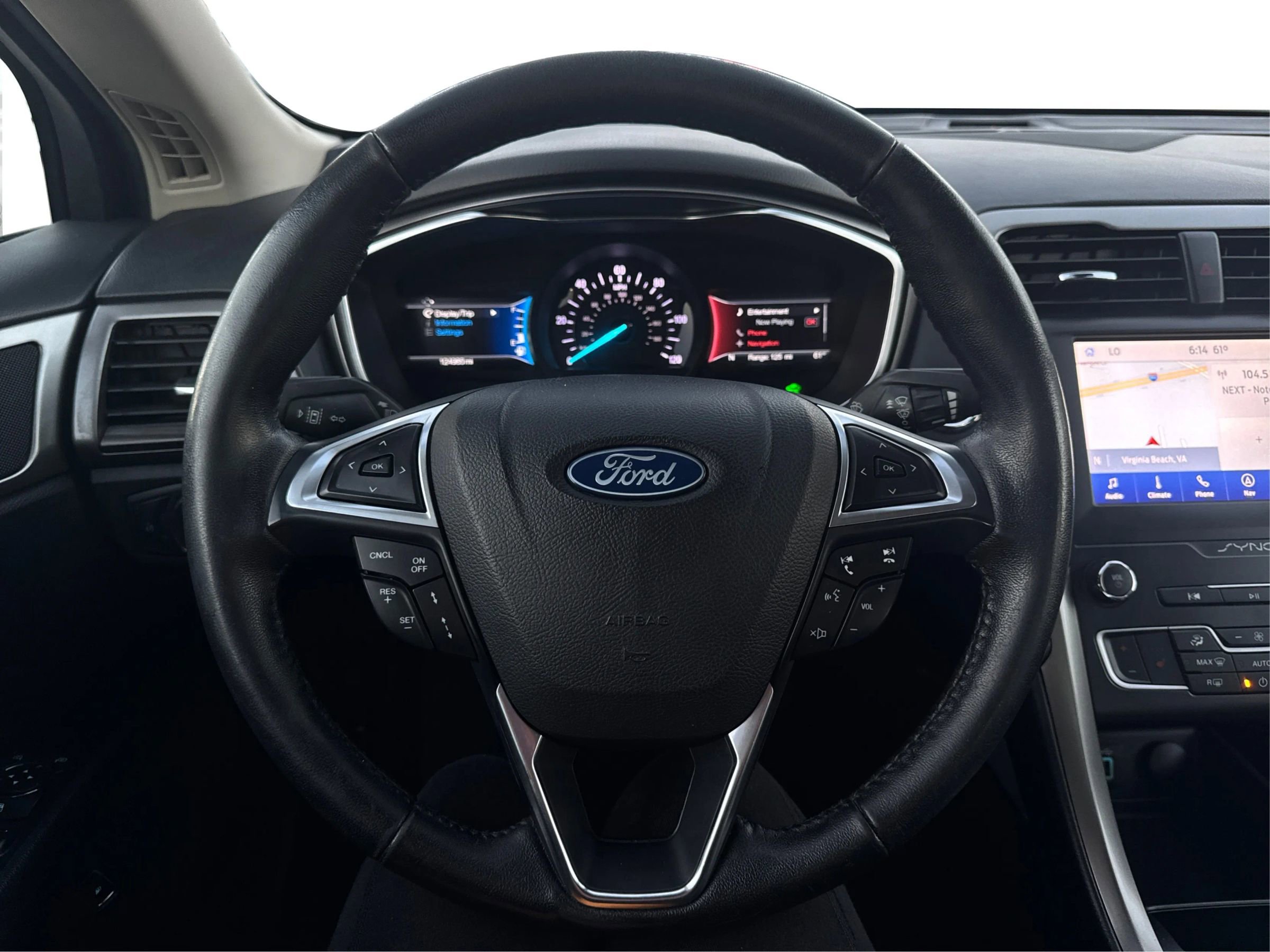 Used 2020 Ford Fusion SEL image 18