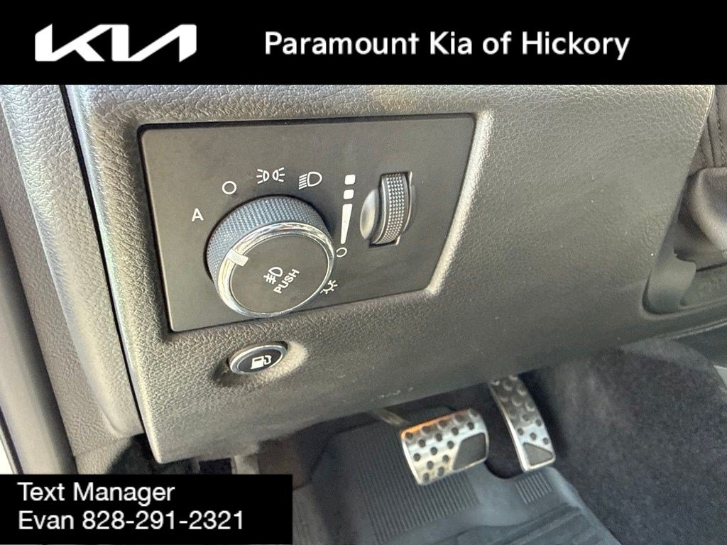 Used 2016 Jeep Grand Cherokee SRT AWD/4WD image 18