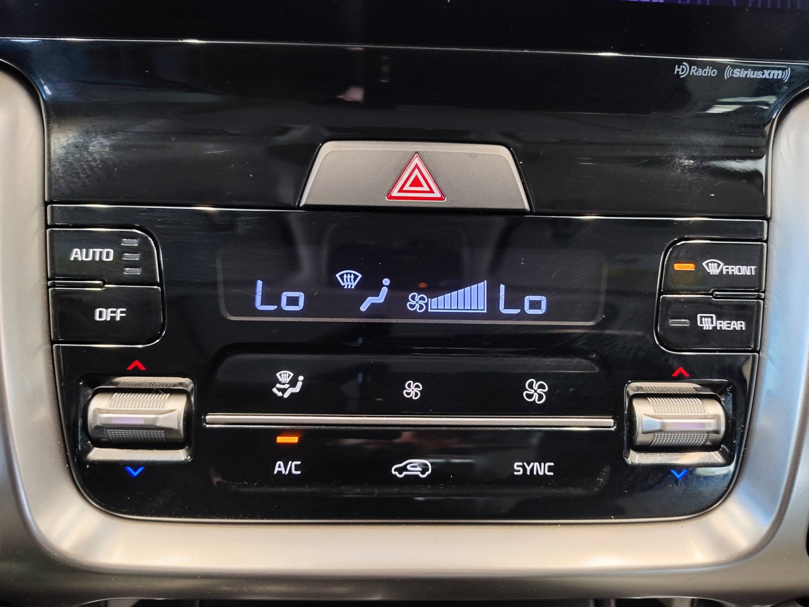 Used 2023 Kia Sorento EX w/ Panoramic Sunroof Package FWD image 20
