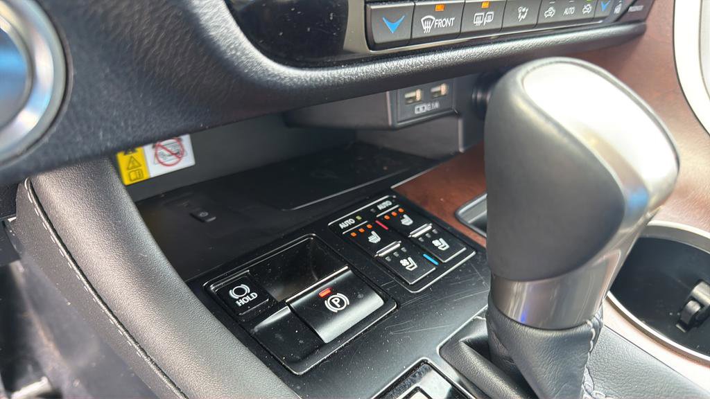 Certified 2021 Lexus RX 350L Premium w/ Premium Package image 31