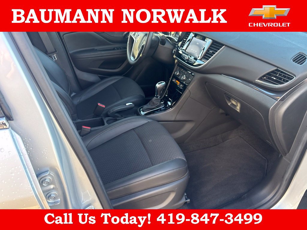 Used 2022 Buick Encore Preferred AWD/4WD image 25